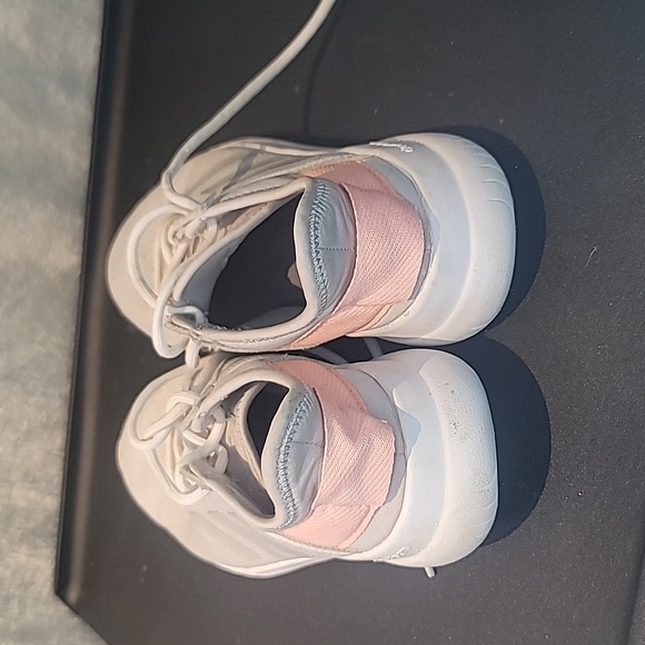 Adidas Cloudfoam Sneakers Shoes - Picture 2 of 4